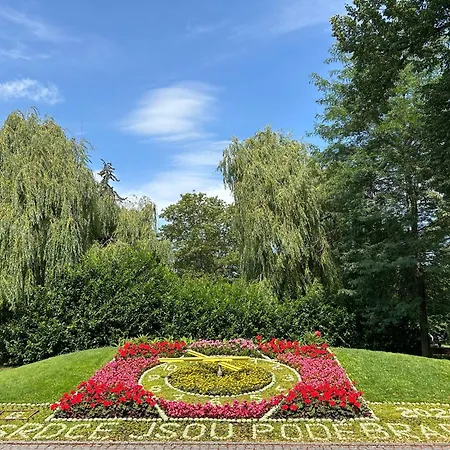 아파트 V Srdci Podebrad 100m2 포데브라디